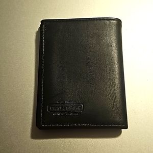 New Perfect Fit Designer Wallet, Genuine Leather, Cash, Coins, Credit Cds Holder
